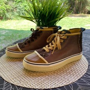 Sorel Handcrafted shoes! Excellent condition